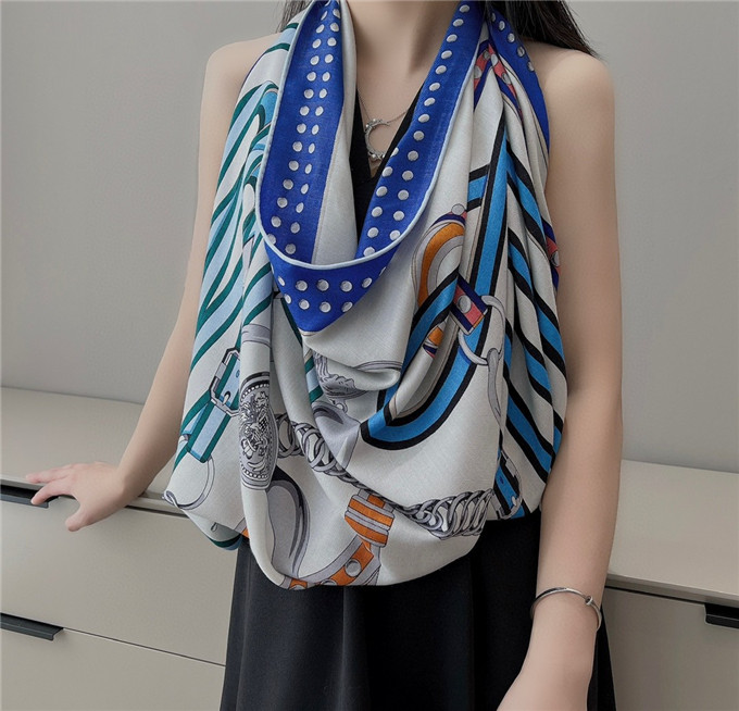 KHĂN Hermes Silk scarf