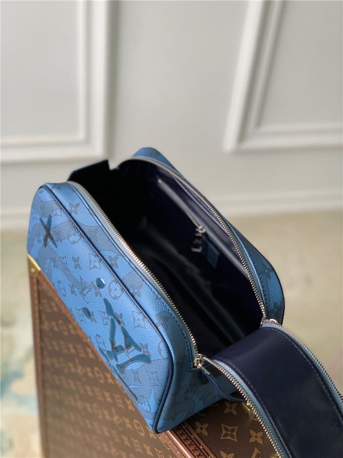 Túi LOUIS VUITTON dopp kit toilet pouch bag unisex