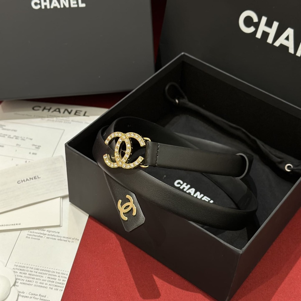 DÂY LƯNG CHANEL Diamond Calfskin and Gold Buckle