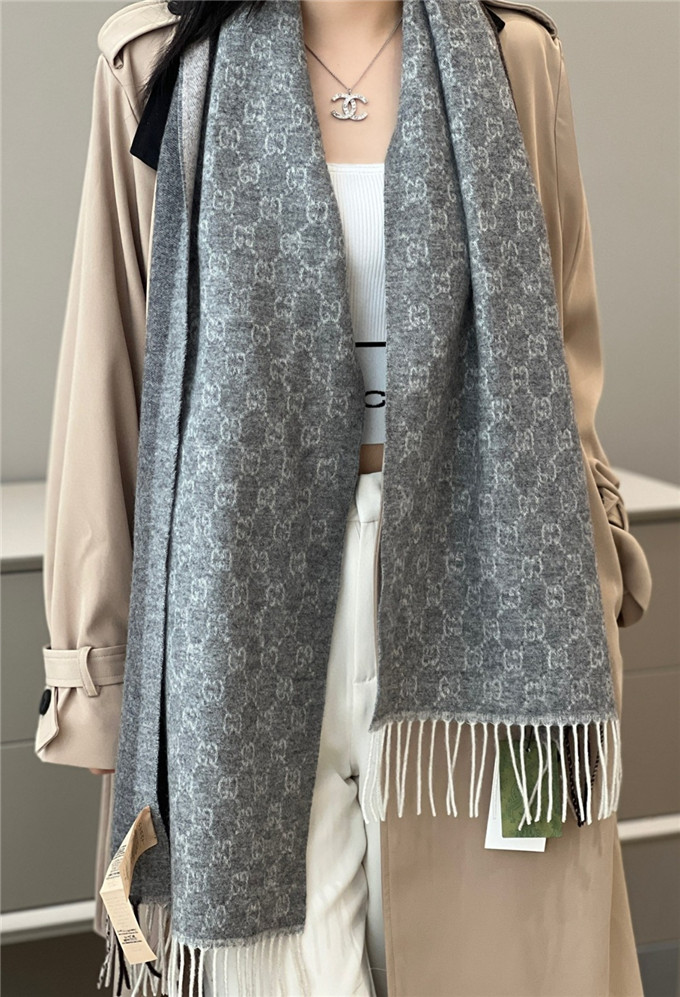 KHĂN Gucci GG Cashmere scarf