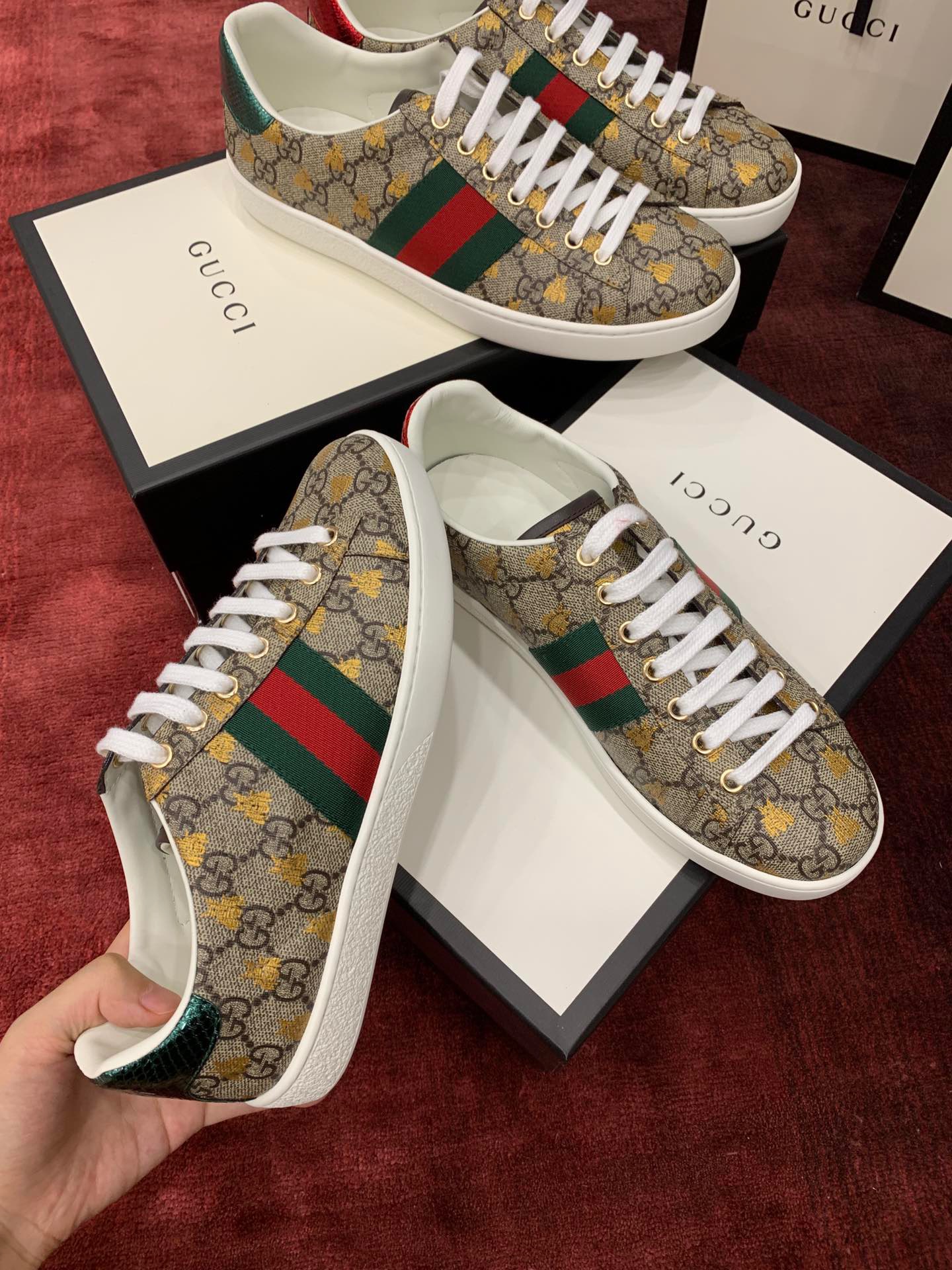 GIÀY GUCCI Leather Ace Sneakers Bee Motif