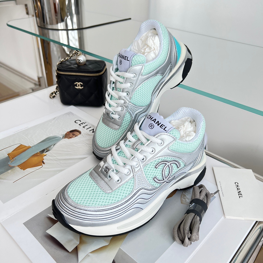 GIÀY CHANEL CC LOGO SNEAKER SHOES