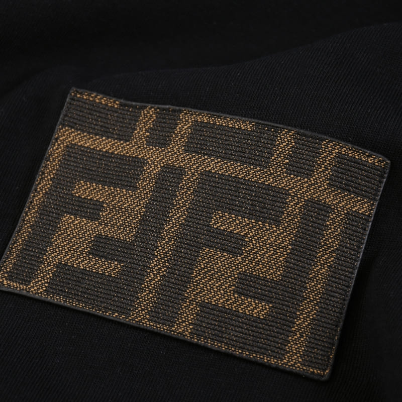 ÁO FENDI T SHIRT MÀU ĐEN UNISEX