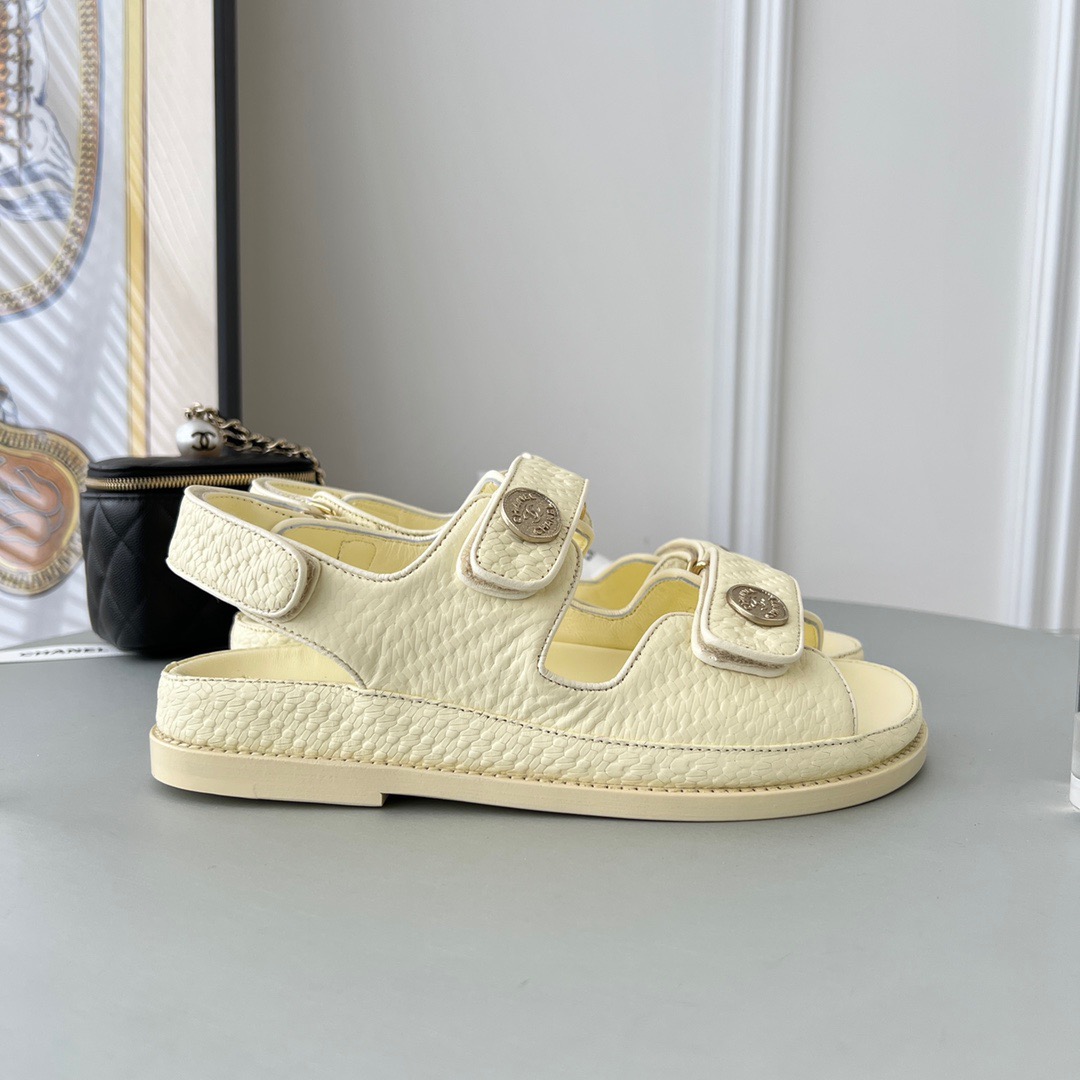 GIÀY CHANEL CC LOGO SANDALS