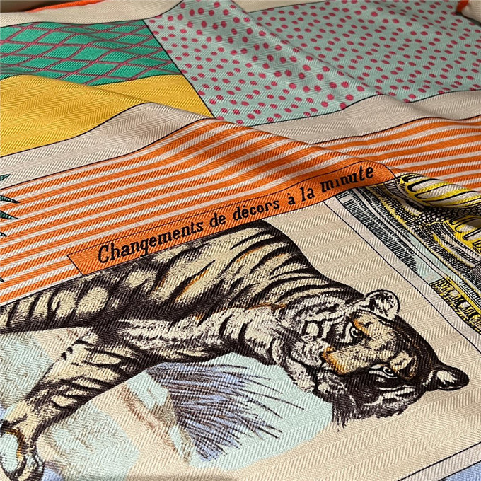 KHĂN Hermes Grand Theatre Nouveau Wool Blend scarf