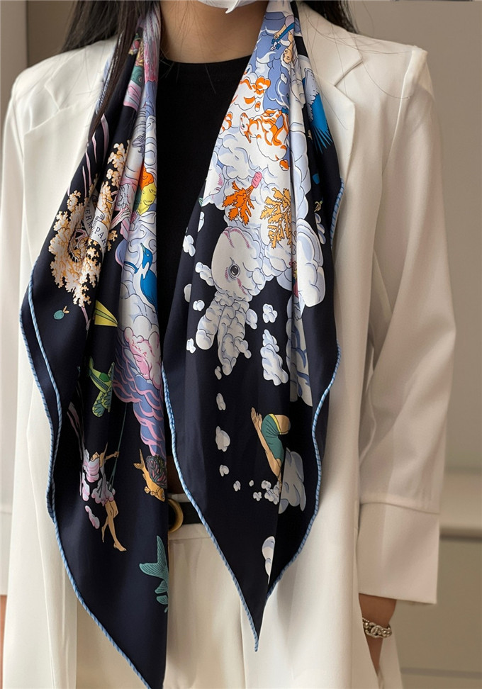 KHĂN Hermes Le Horse Silk scarf