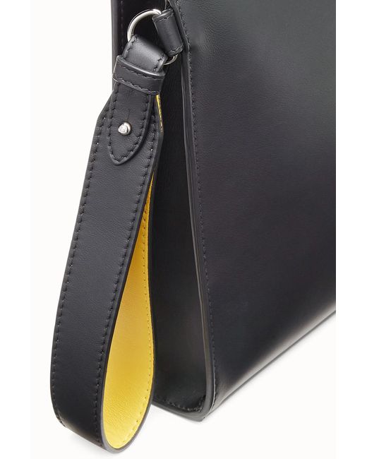 TÚI FENDI Black Flat Pouch