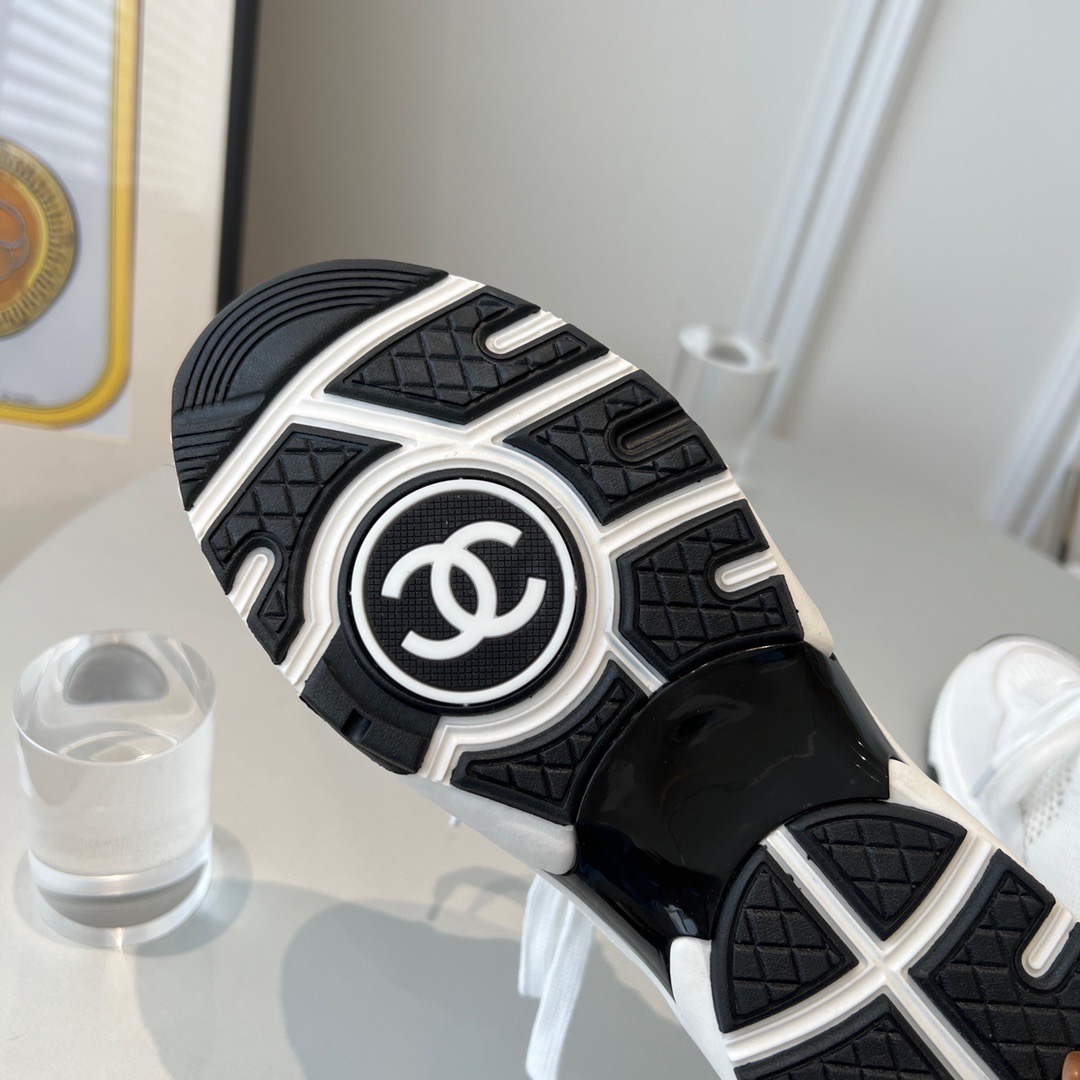 GIÀY CHANEL CC LOGO SNEAKER SHOES