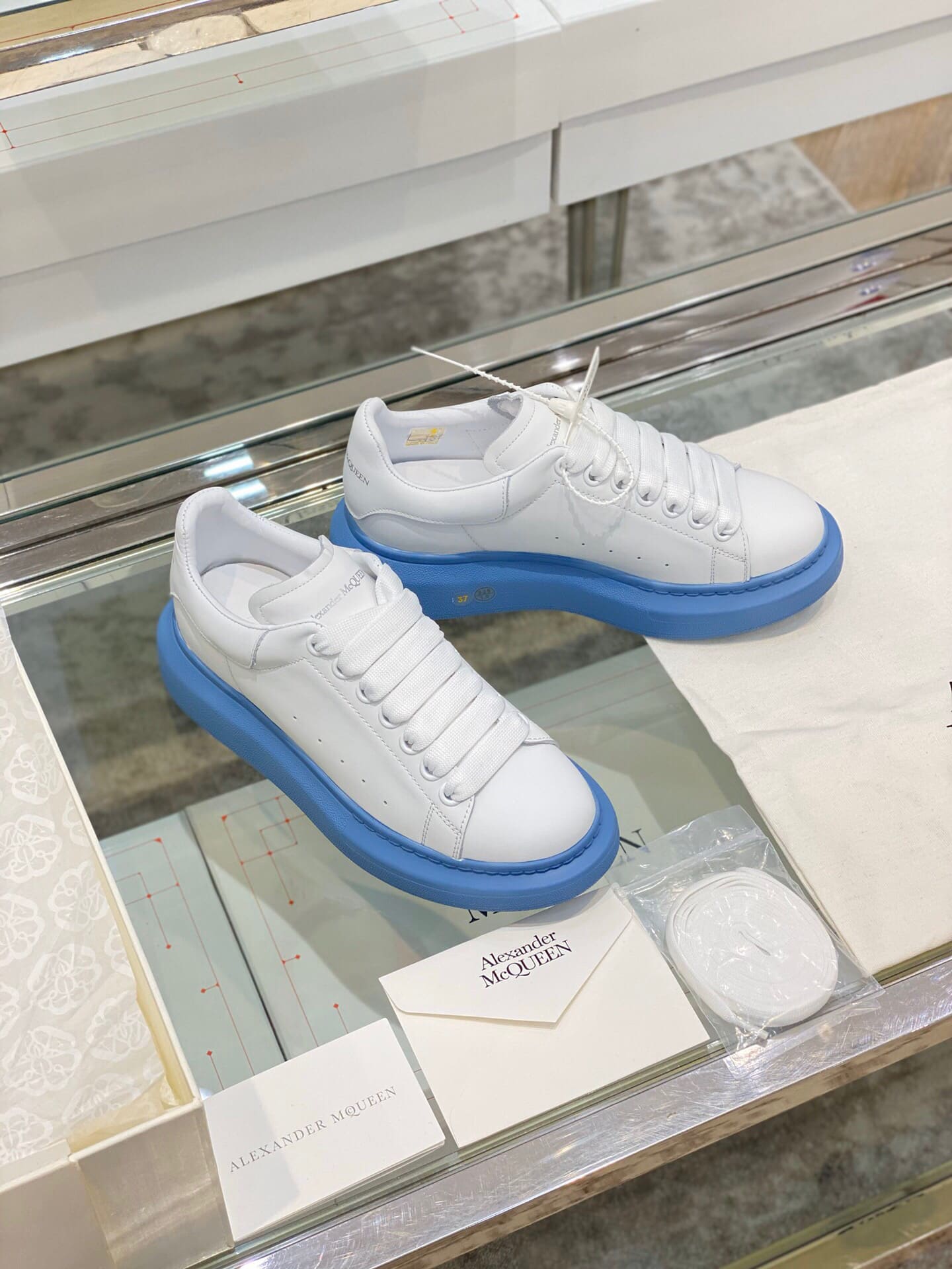 GIÀY ALEXANDER MCQUEEN SNEAKERS SHOES AAA UNISEX NAM VÀ NỮ DA BÊ HẢO HẠNG