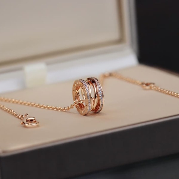 Vòng cổ Bvlgari vàng 18k kim cương B.zero1 18K  (Liên hệ để biết giá)