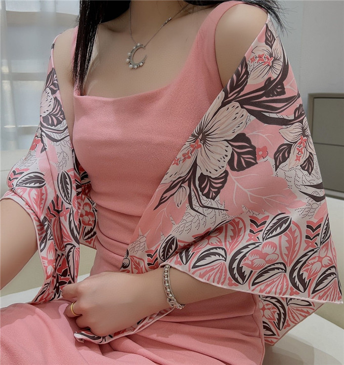 KHĂN Louis Vuitton LV Cashmere scarf