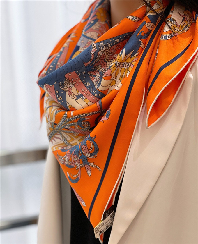 KHĂN Hermes Le Sacre Des Saisons Silk scarf