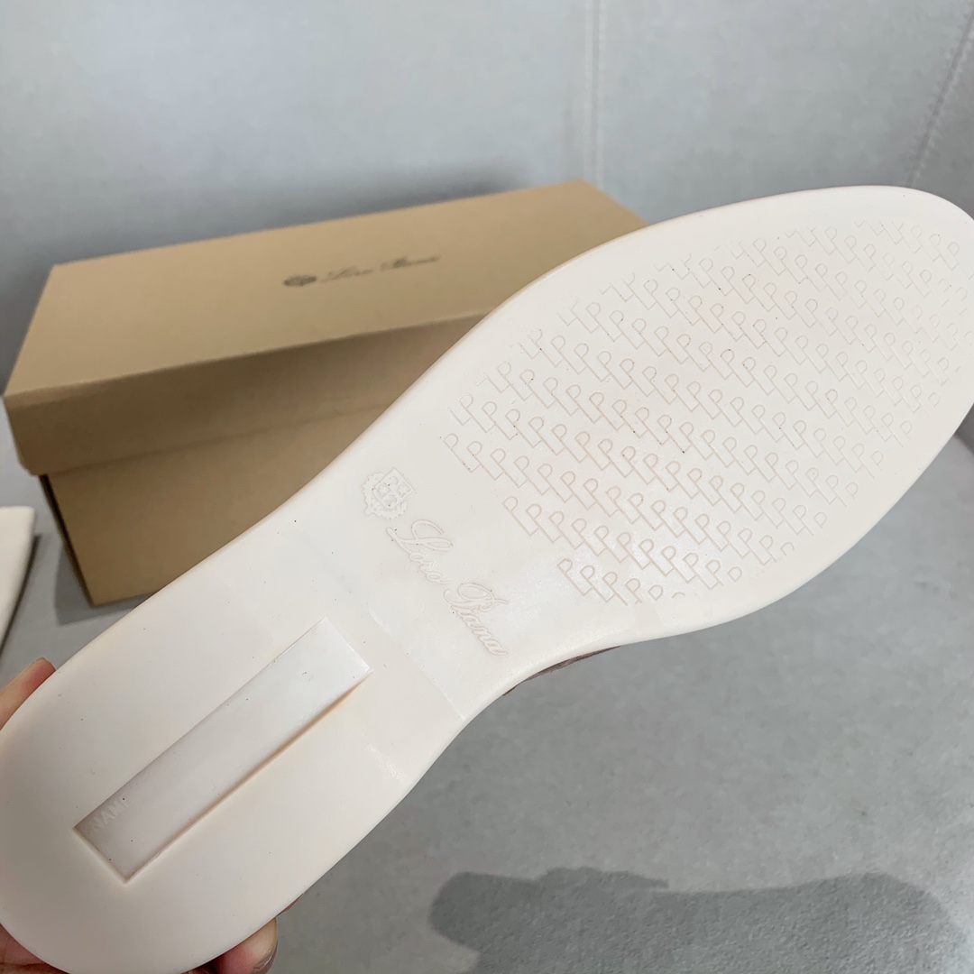 GIÀY LORO PIANA BROWN SHEEPSKIN SUEDE LOAFER DA CỪU