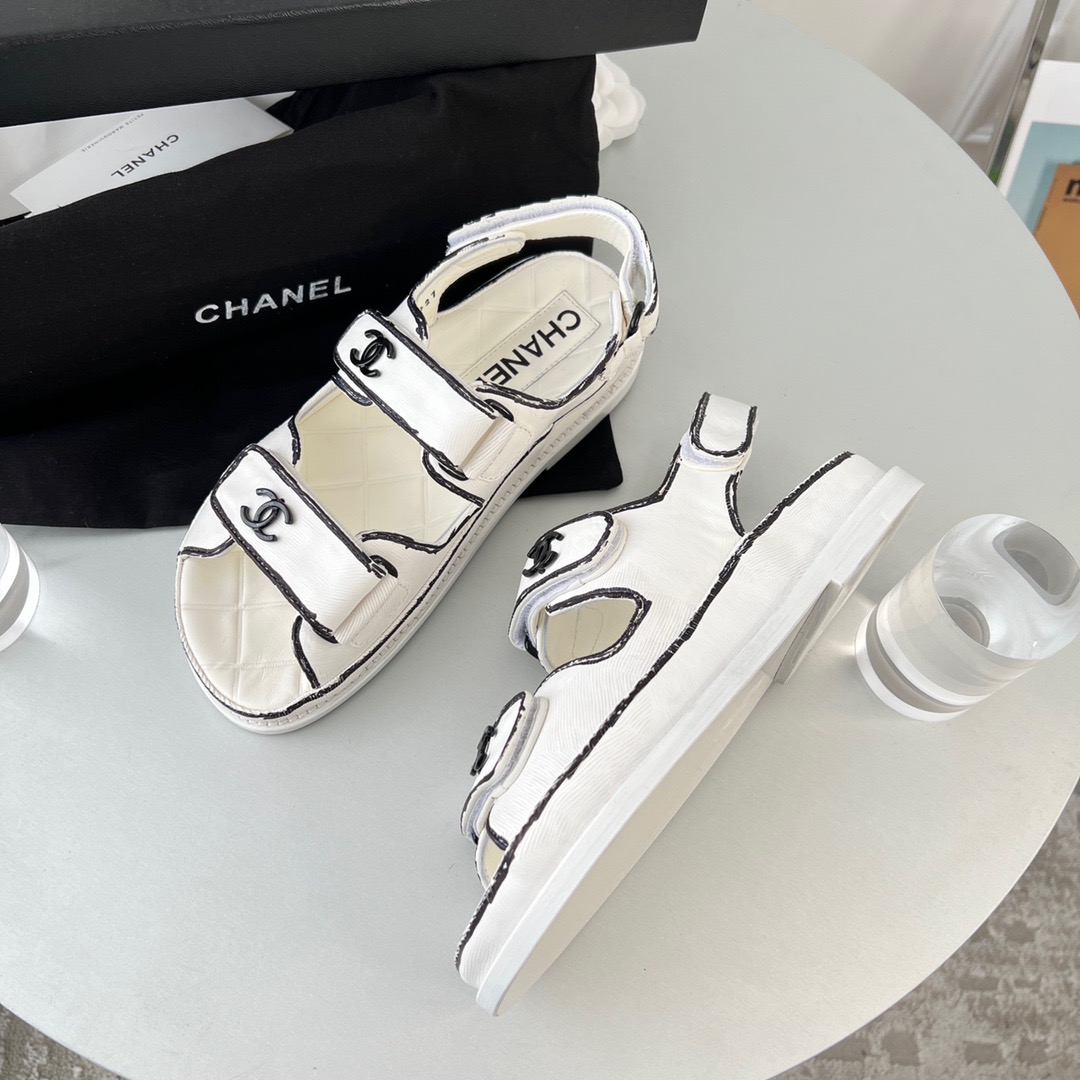 GIÀY CHANEL CC LOGO SANDALS