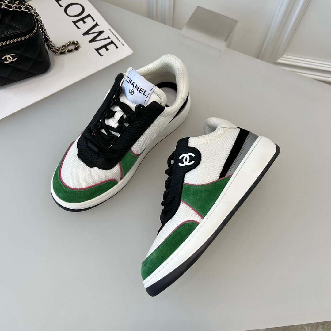 GIÀY CHANEL CC LOGO SNEAKERS shoes