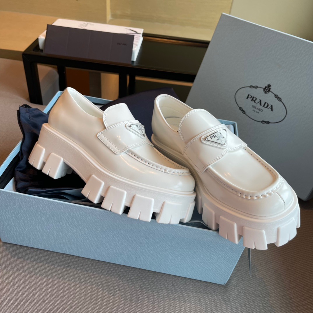 GIÀY PRADA Leather loafer High Sole