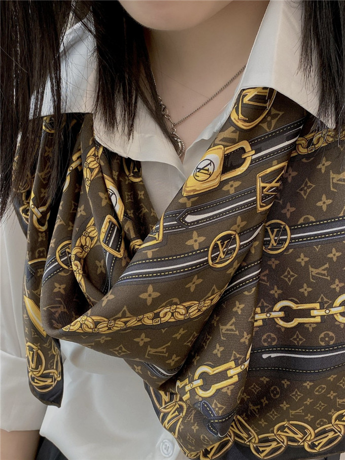 KHĂN Louis Vuitton Silk scarf
