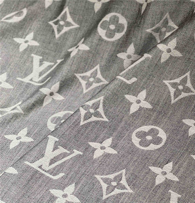 KHĂN Louis Vuitton LV Logo scarf