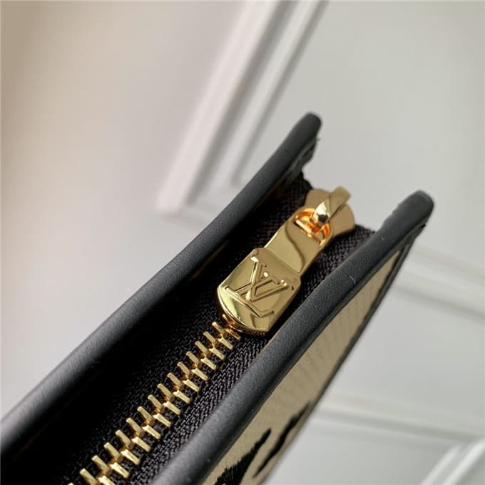 Túi LOUIS VUITTON toiletry pouch on chain