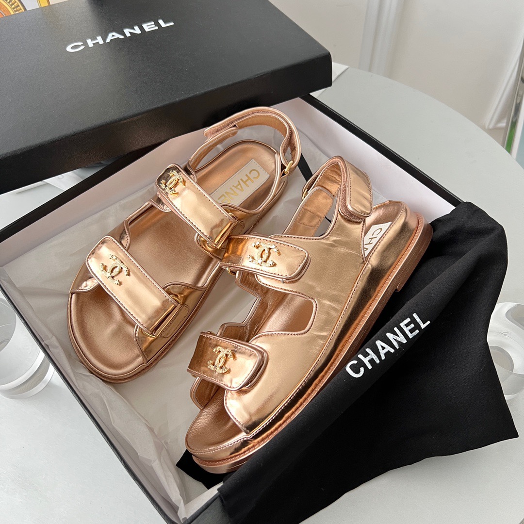 GIÀY CHANEL CC LOGO SANDALS