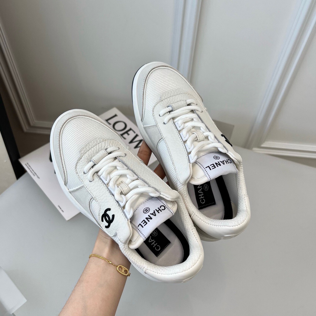 GIÀY CHANEL CC LOGO SNEAKER SHOES