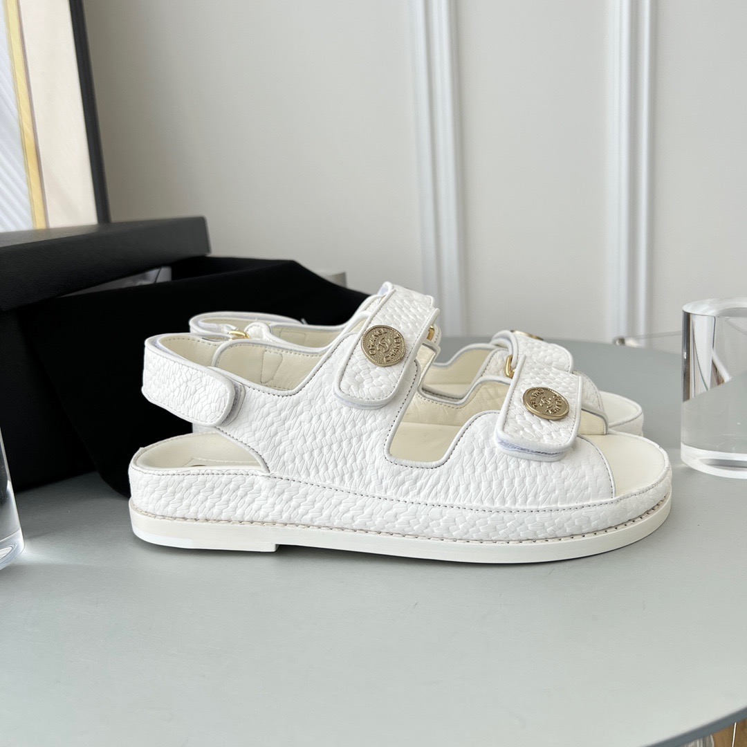GIÀY CHANEL CC LOGO SANDALS