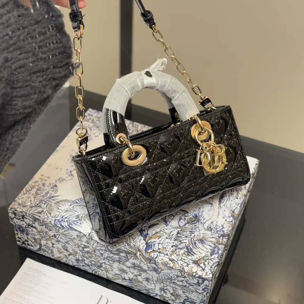 TÚI Dior Women Small Lady D-Joy màu đen da bê Cannage Patent