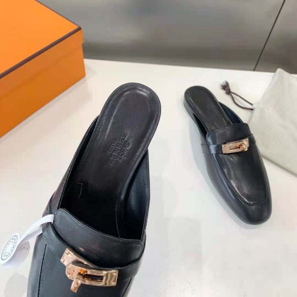 GIÀY Hermes Women OZ Mule in Black Calfskin Leather