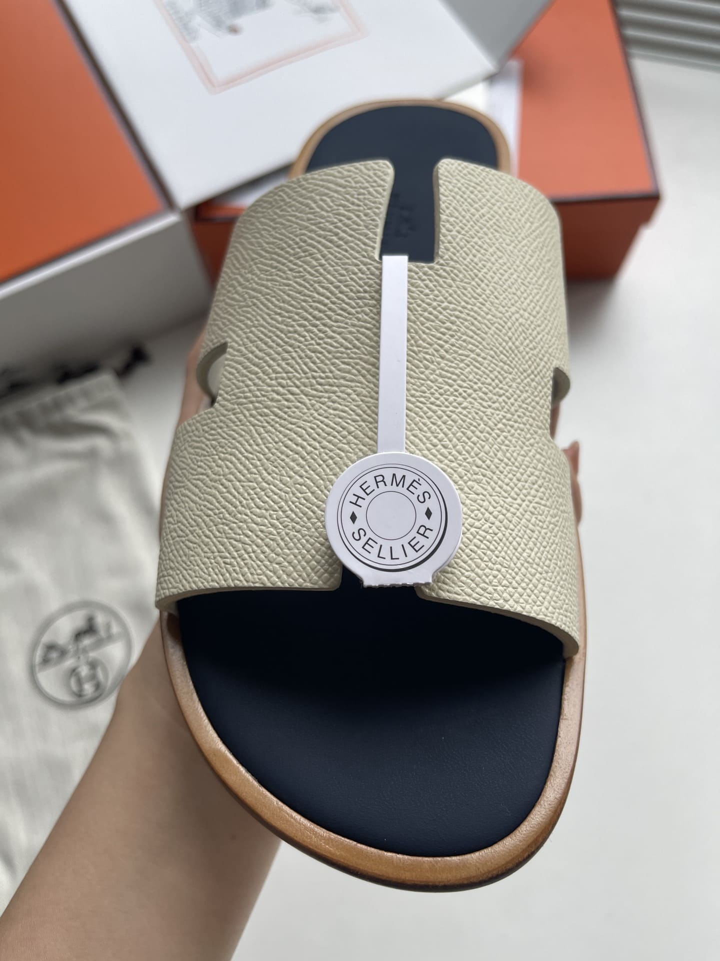DÉP HERMES IZMIR WHITE H SANDAL AAA
