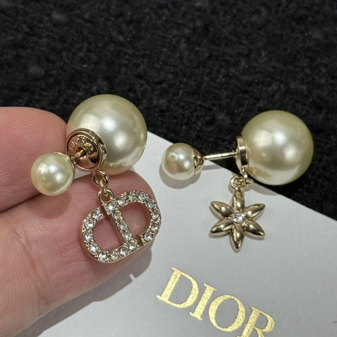 HOA TAI DIOR CD STARS TRIBALES