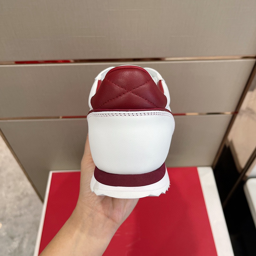 GIÀY VALENTINO STUDD SUEDE LEATHER SNEAKER SHOES AAA