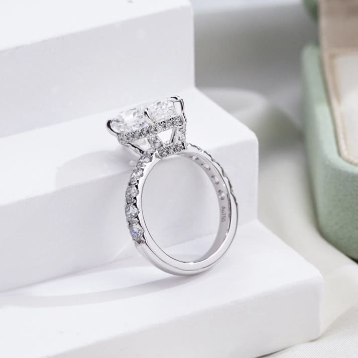 Nhẫn kim cương nhân tạo hình quả lê 4.06CT E VVS2  vàng trắng 18K