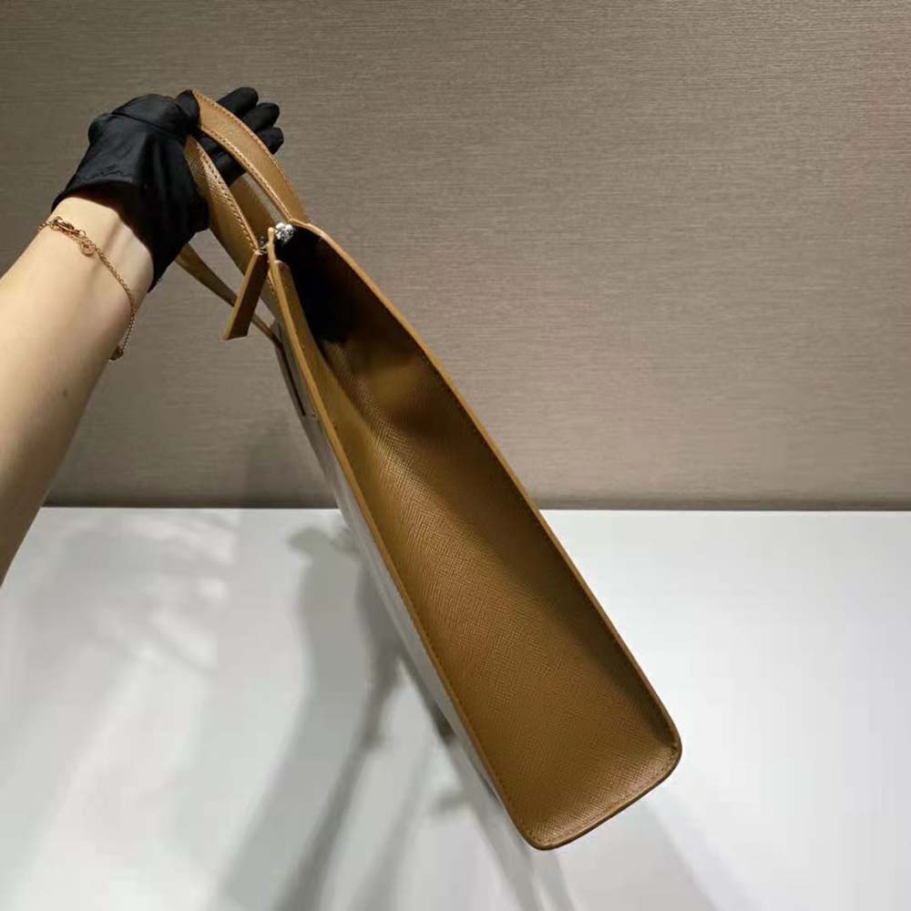 TÚI Prada Men Saffiano Tote with a Crosshatch Pattern and Wax Finish-Brown