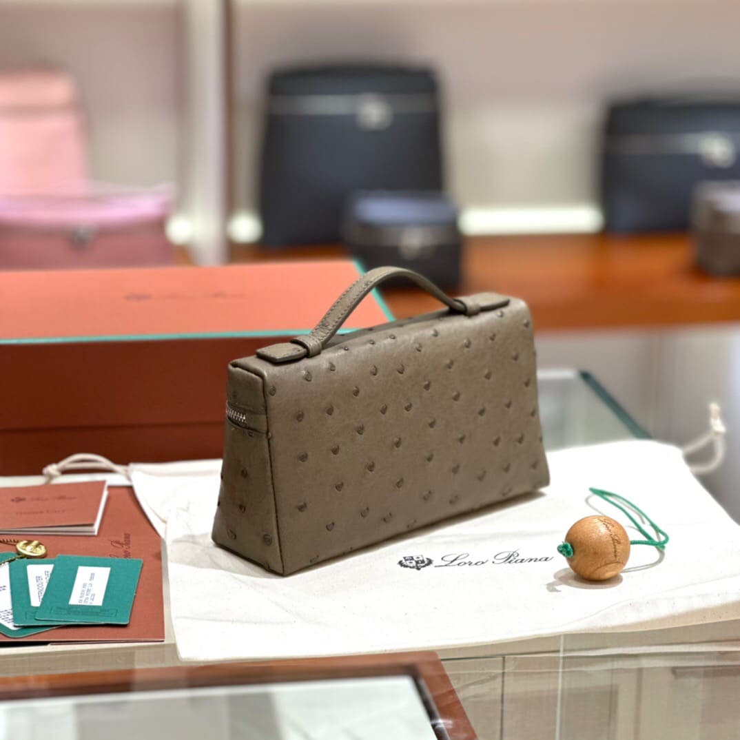 TÚI Loro Piana Women Extra Pocket L27 in Ostrich Leather Deep Green da đà điểu(Gía Liên Hệ)