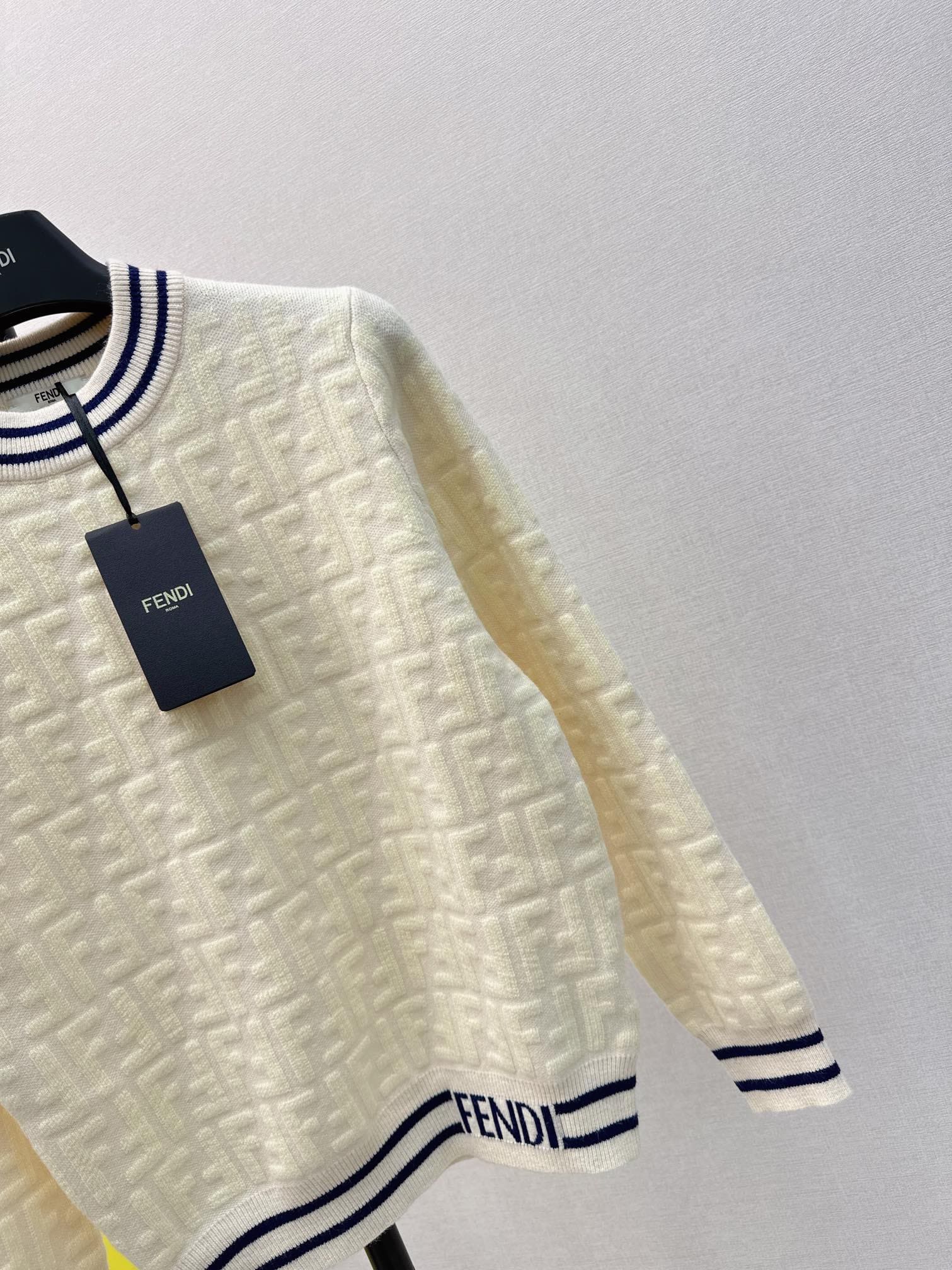 ÁO FENDI Jacquard FF Beige Sweater