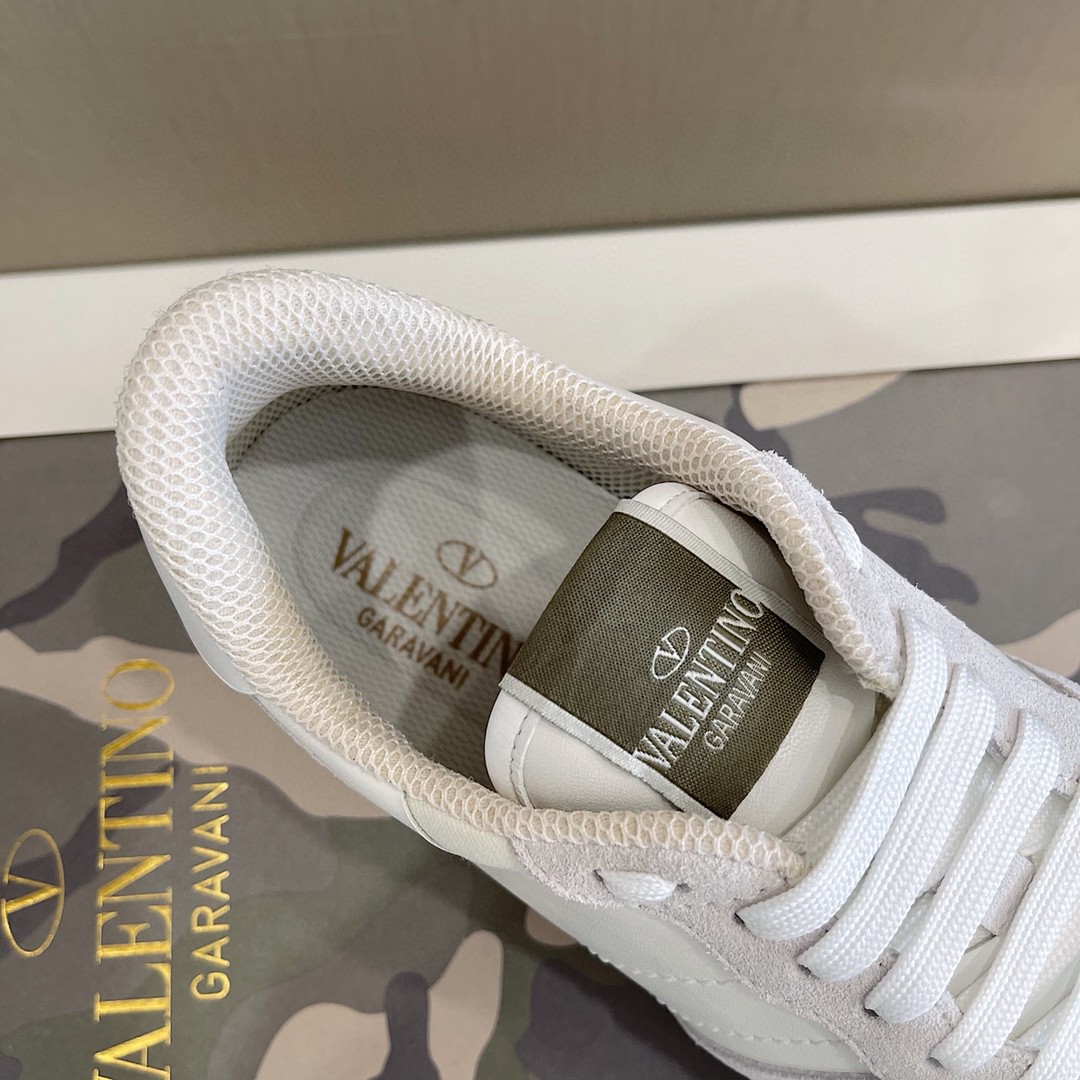GIÀY VALENTINO STUDD LEATHER RUNNER SNEAKER SHOES AAA