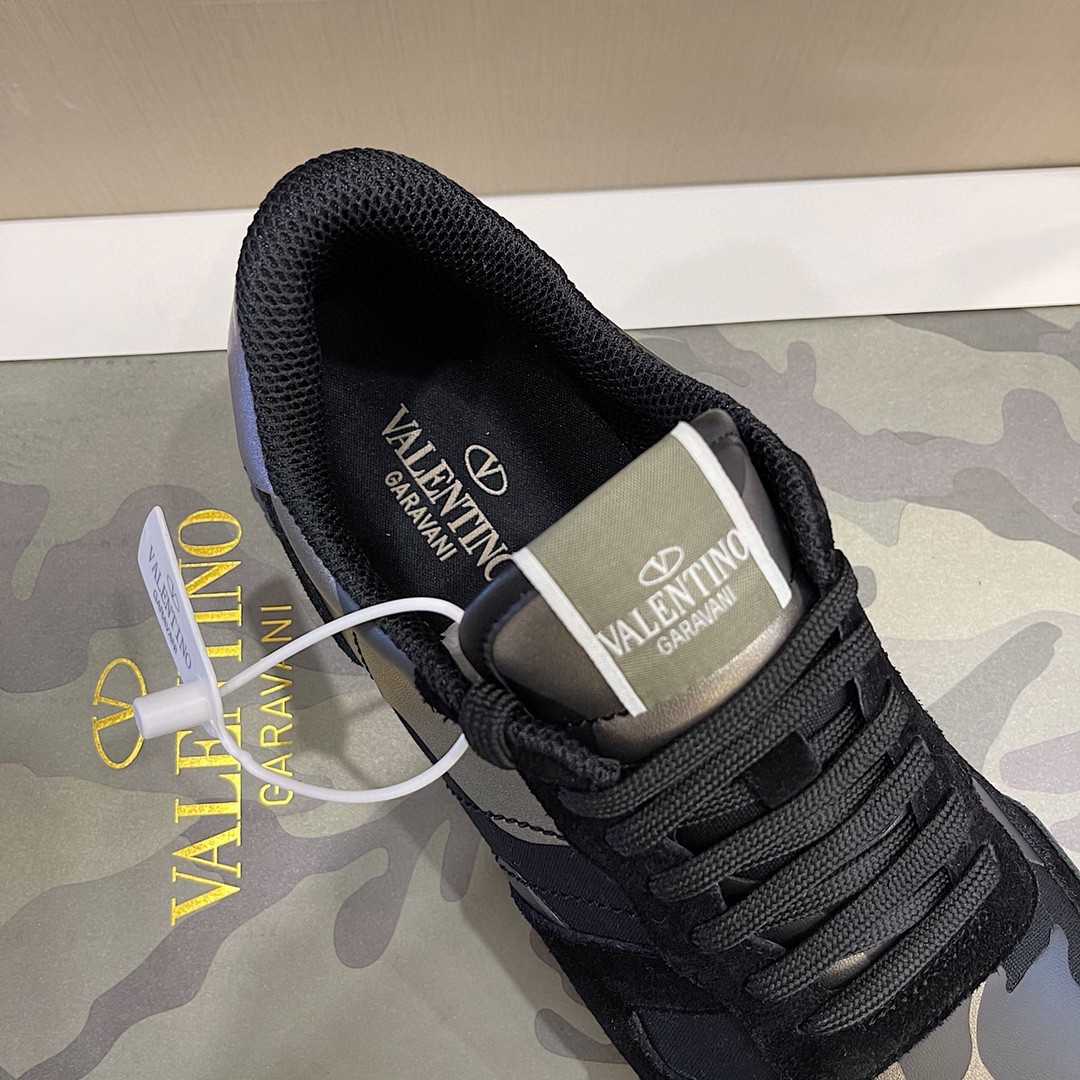 GIÀY VALENTINO STUDD LEATHER RUNNER SNEAKER SHOES AAA