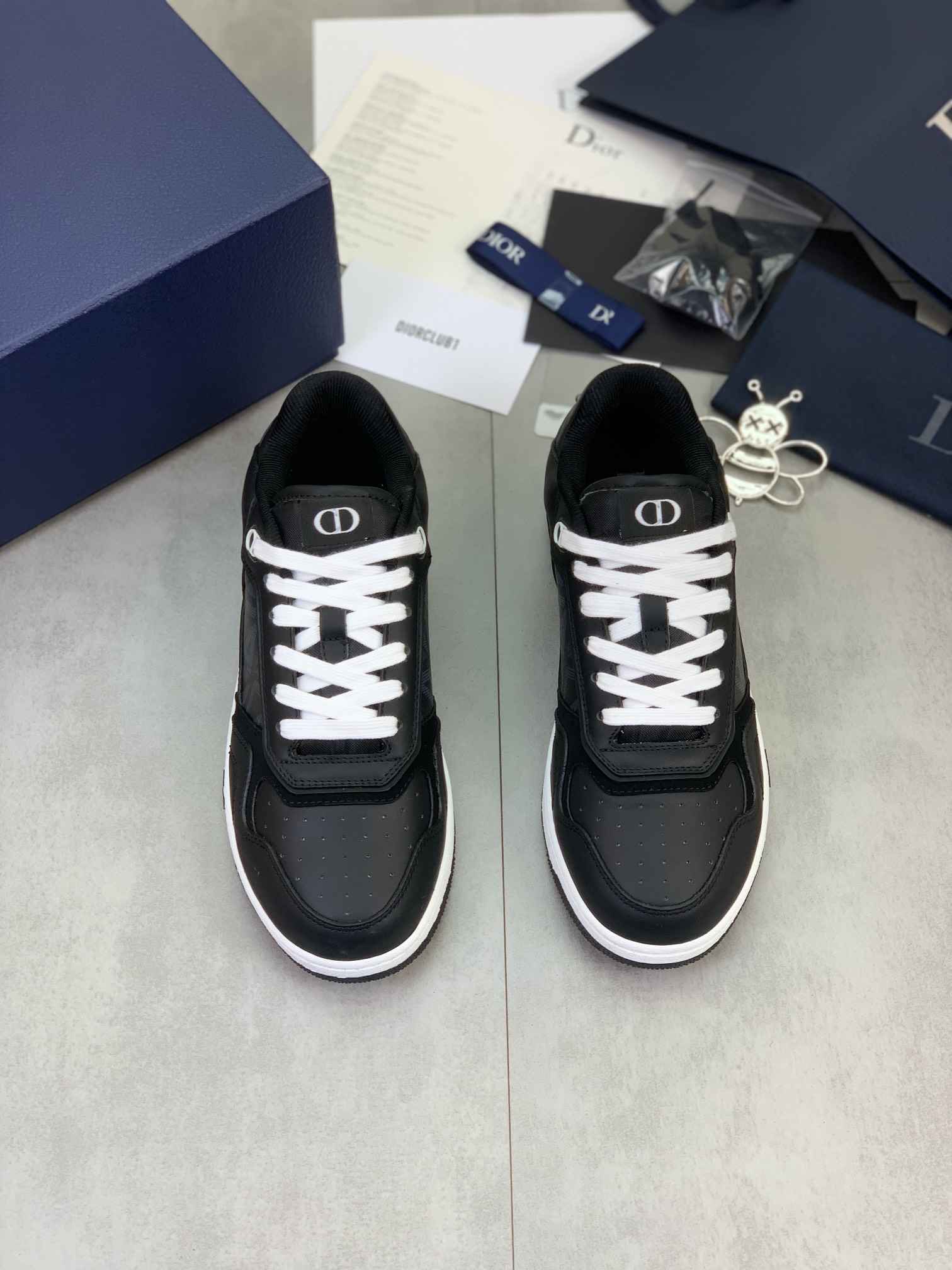 GIÀY CHRISTIAN DIOR LEATHER SNEAKER SHOES AAA