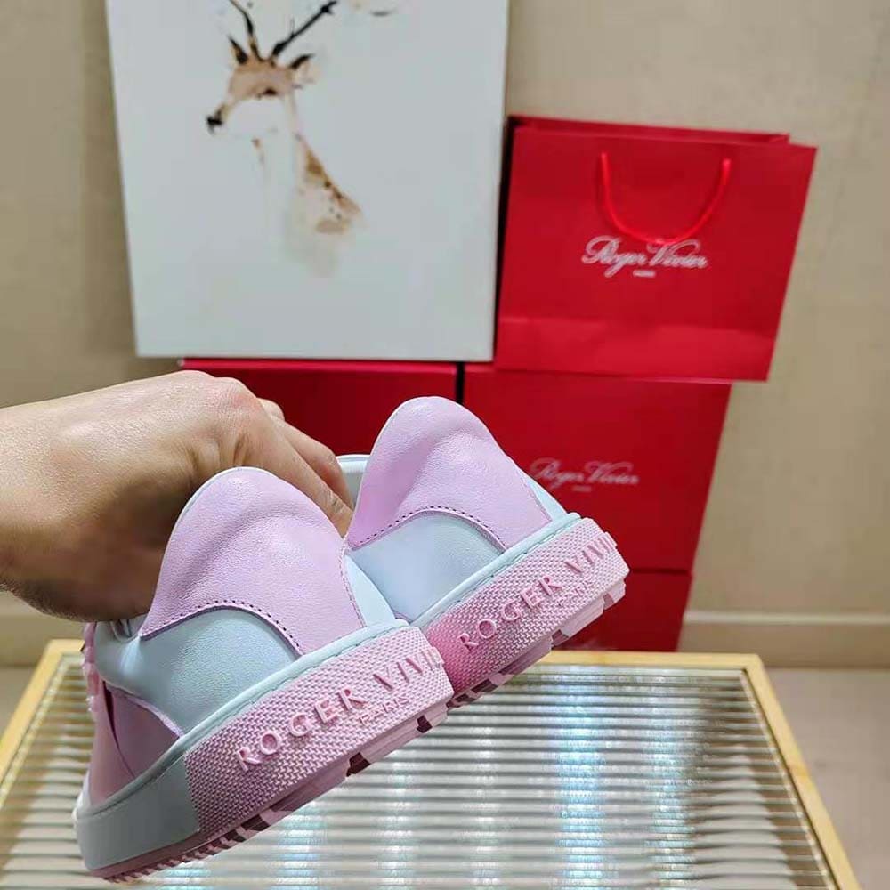 GIÀY Roger Vivier Women Very Vivier Strass Buckle Sneakers in Leather-Pink