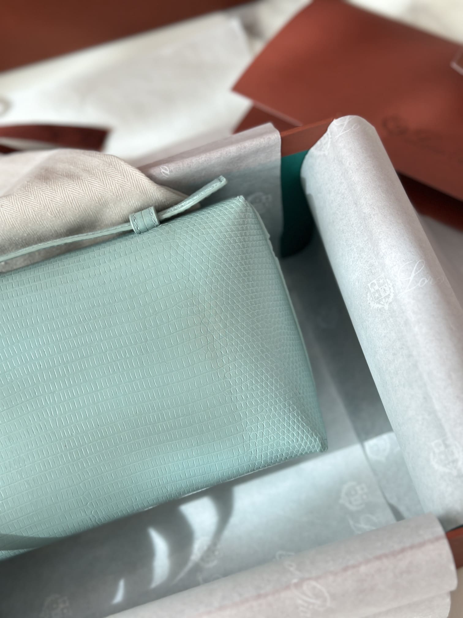 TÚI Loro Piana Women Extra bằng da thằn lằn(Liên hệ để được giá tốt nhất)