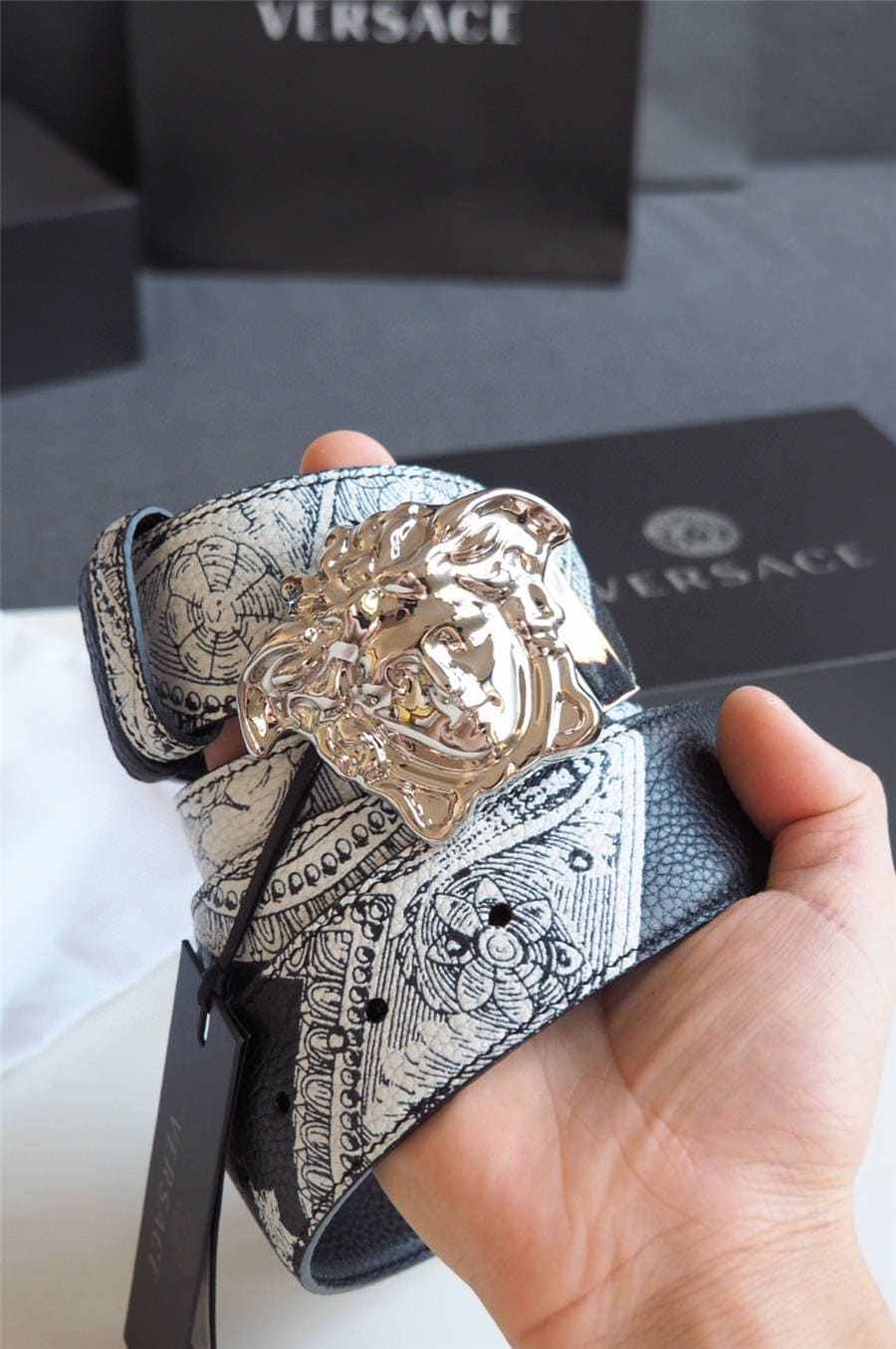 DÂY LƯNG VERSACE MEDUSA HEAD BAROQUE LEATHER Khóa đen