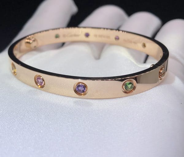 Vòng tay Cartier Rainbow Love bằng vàng hồng 18k 10 viên đá quý 18K  (Liên hệ để biết giá)