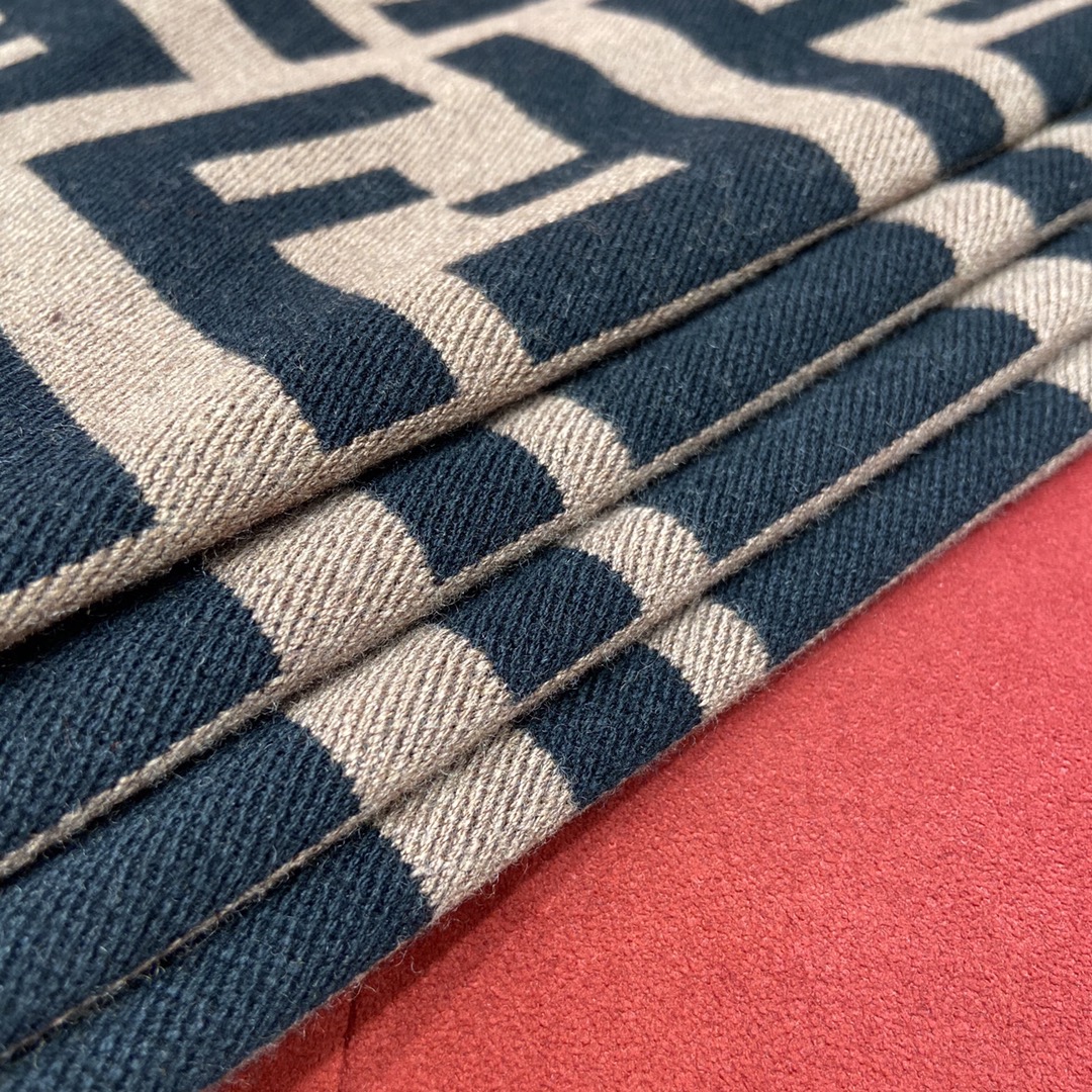 KHĂN Fendi FF Brown Black Cashmere Scarf