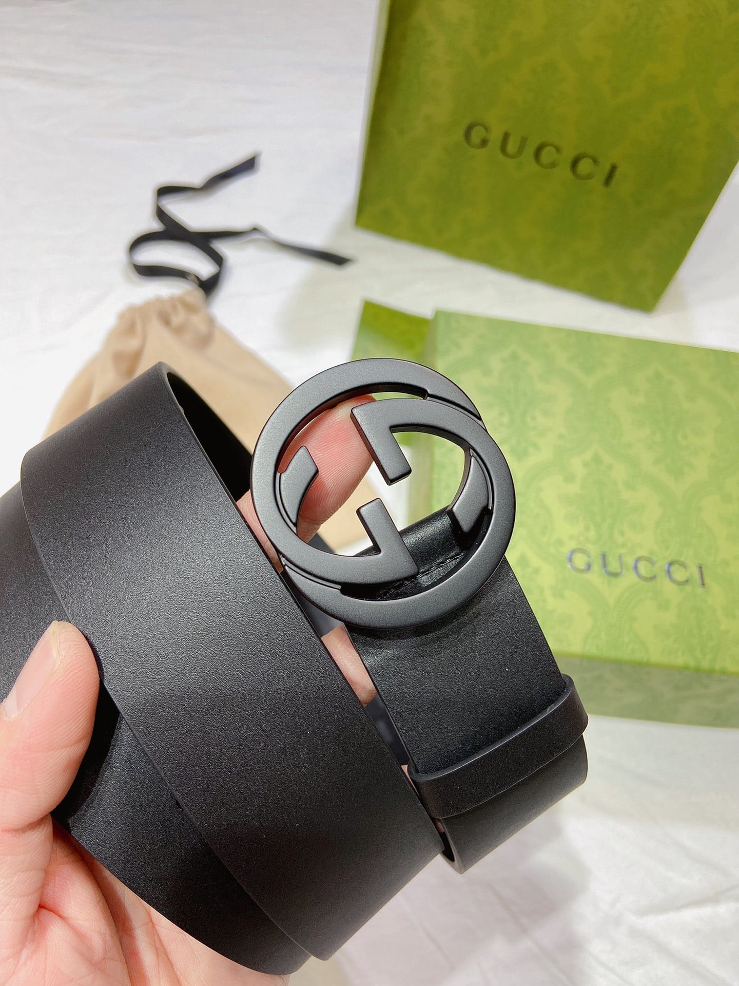 DÂY LƯNG GUCCI GG BLACK CALFSKIN LEATHER Khóa đen