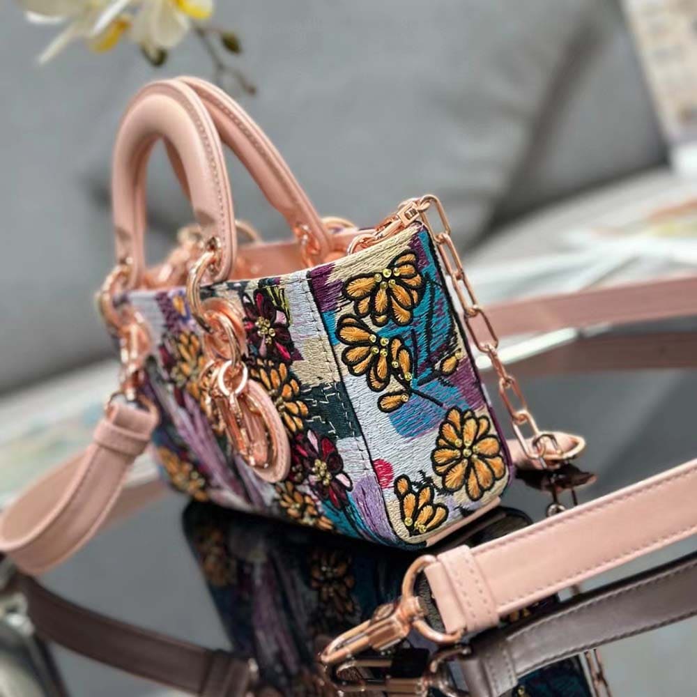 Túi Dior Women Medium Lady D-joy Bag Beige Multicolor Brocart Embroidery