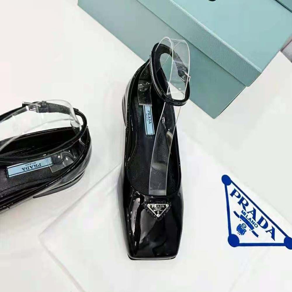 GIÀY Prada Women Patent Leather Ballerinas-Black