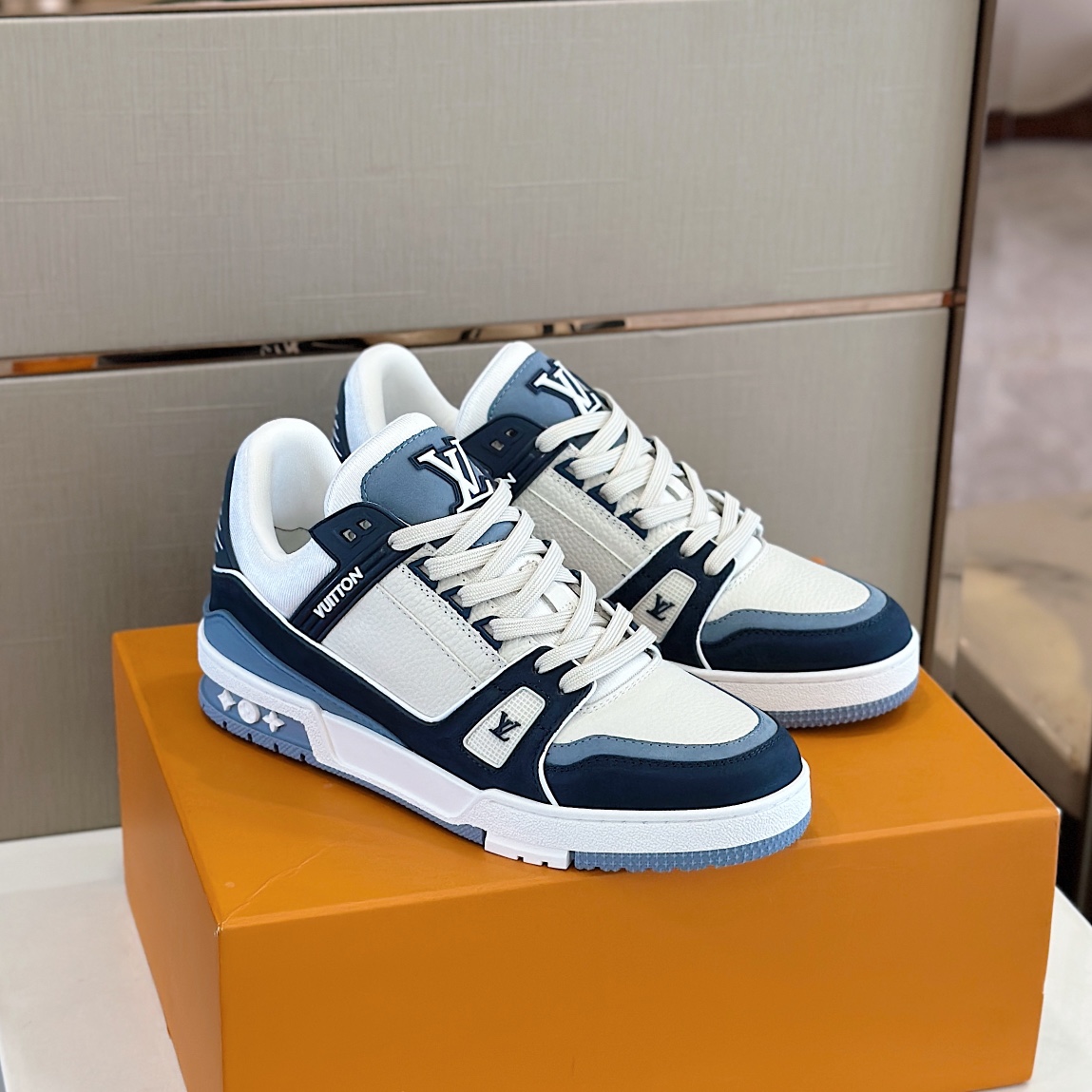 GIÀY LOUIS VUITTON TRAINER MONOGRAM SNEAKERS SHOES AAA