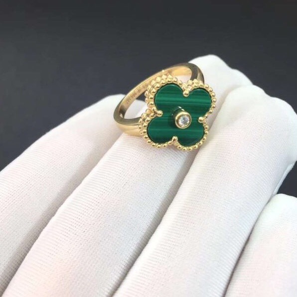 NHẪN VAN CLEEF & ARPELS ALHAMBRA MALACHITE GOLD 18K YELLOW GOLD