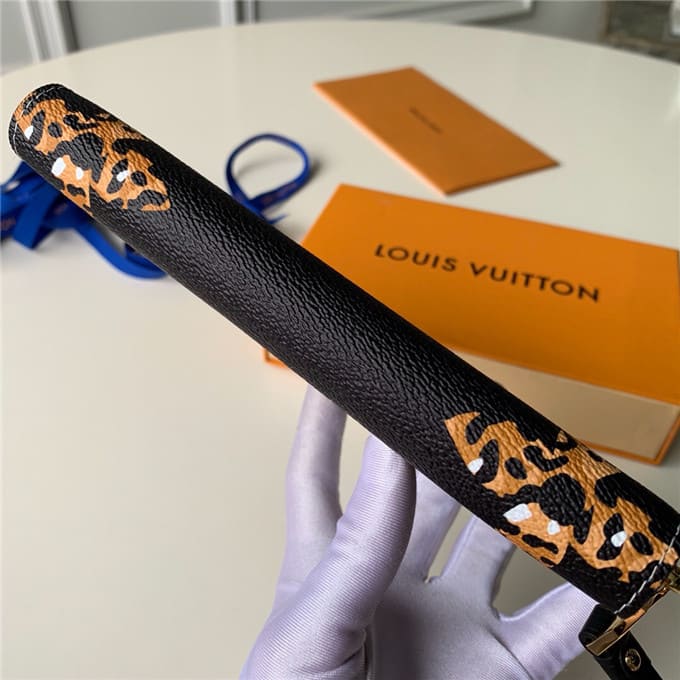 Ví LOUIS VUITTON zippy wallet