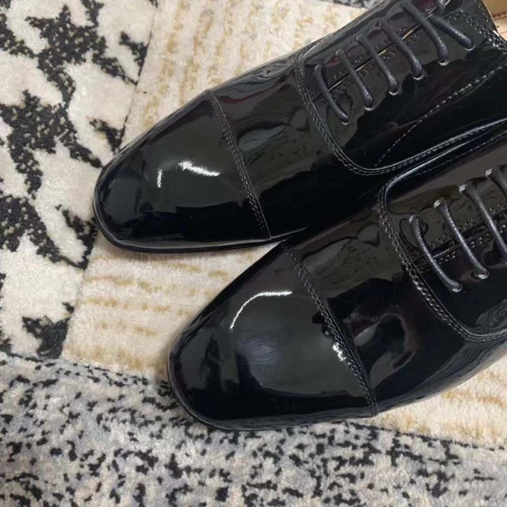 GIÀY CHRISTIAN LOUBOUTIN Greggo Lace-up Shoes in Patent Calf Leather-Black